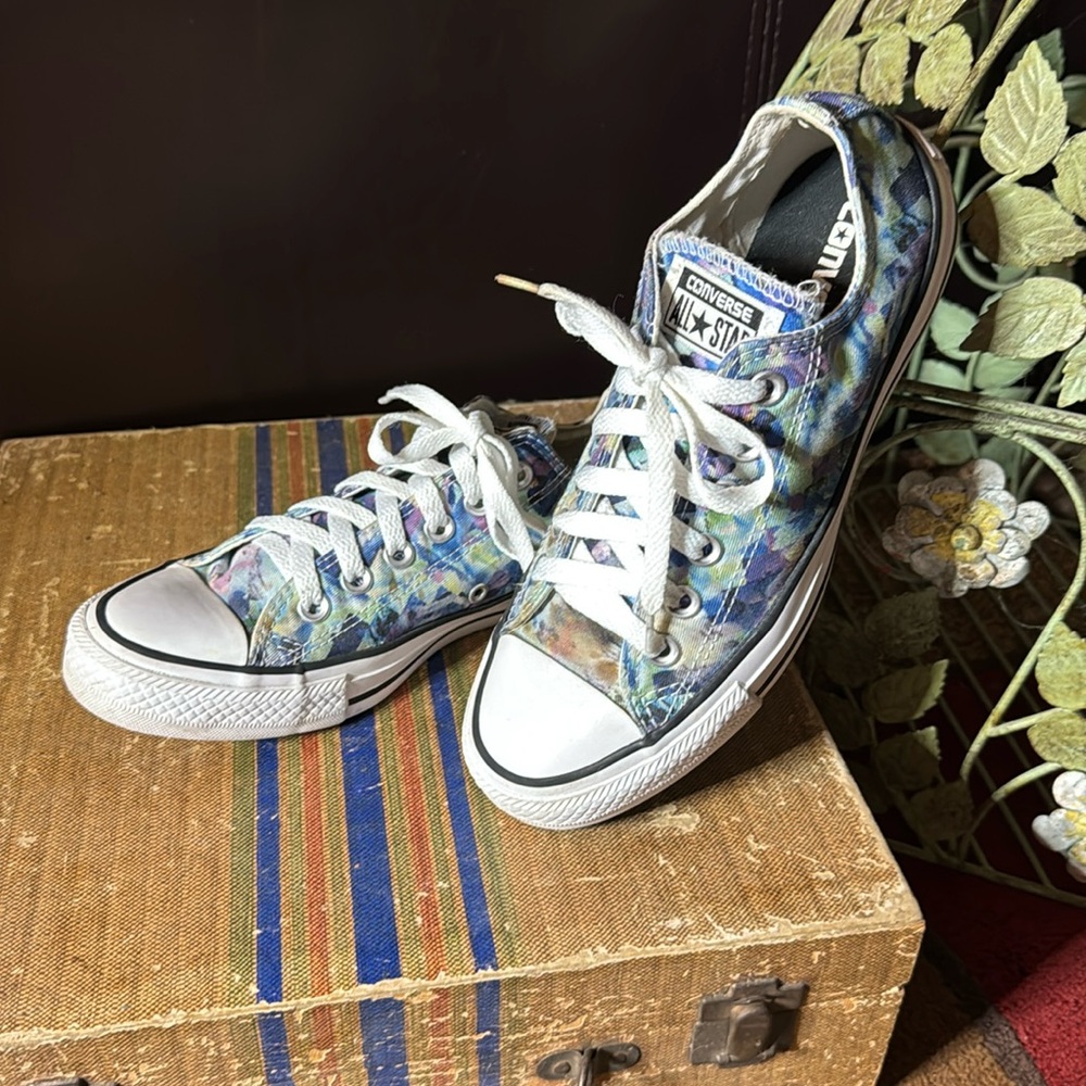 Converse Jewel Tone All Star Women’s 7 Tennis Shoes